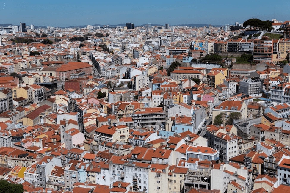 UK Mortgage Advisor living in Coimbra